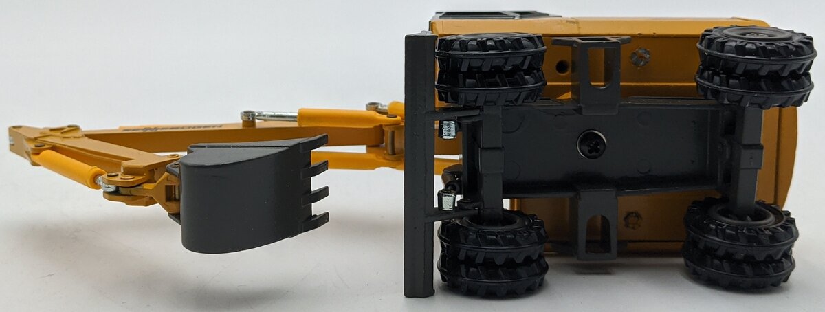 Conrad 2817/01 1:50 Scale Diecast Sennebogen Mobile Excavator NIB