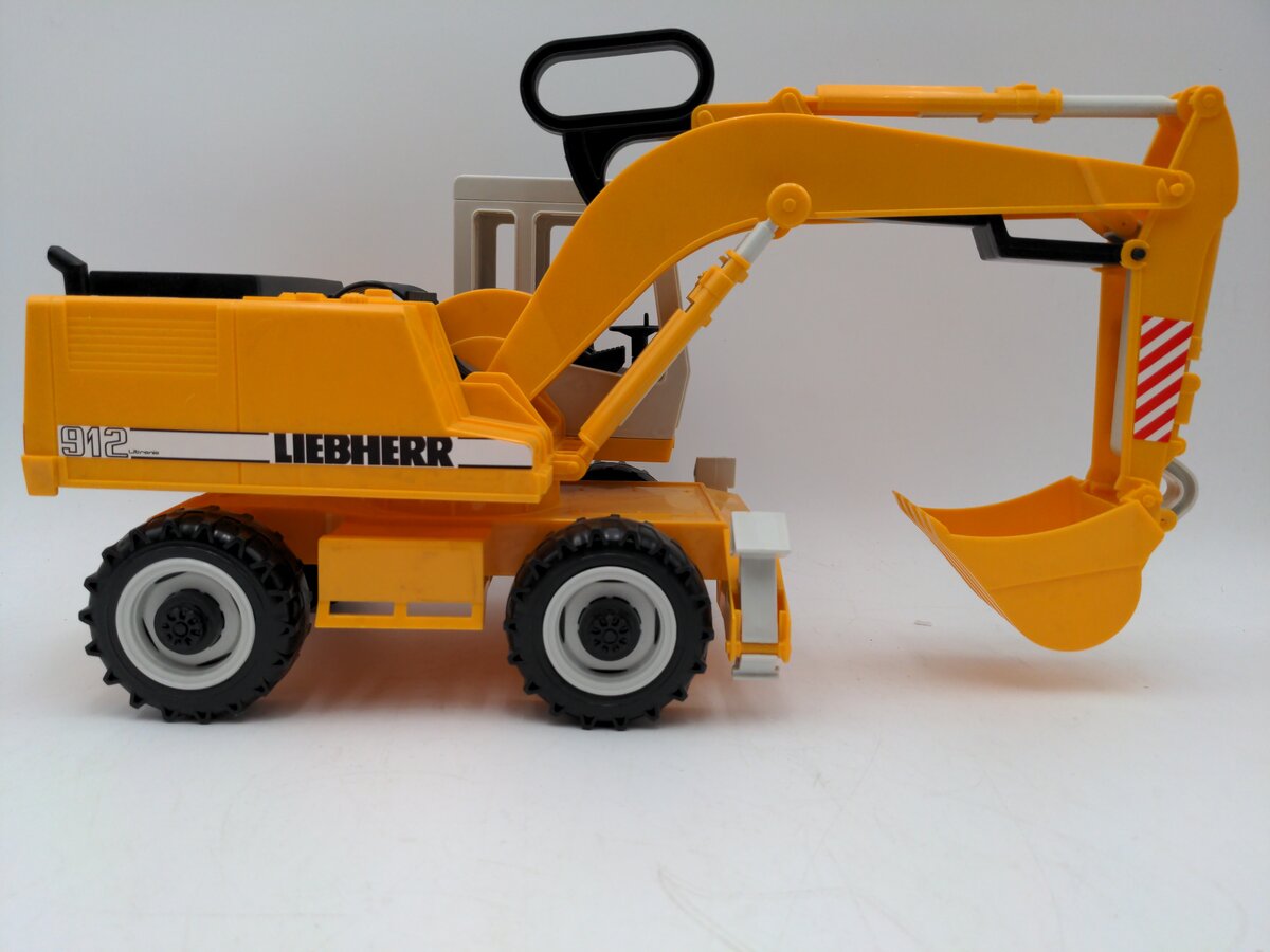 Bruder 02426 1:16 Scale Diecast  Liebherr 912 Mini Excavator LN/Box