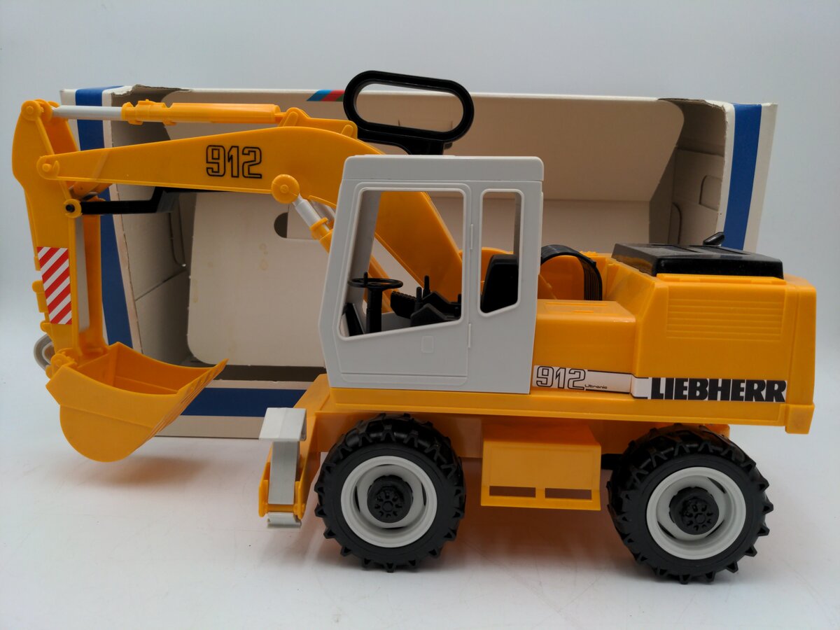 Bruder 02426 1:16 Scale Diecast  Liebherr 912 Mini Excavator LN/Box