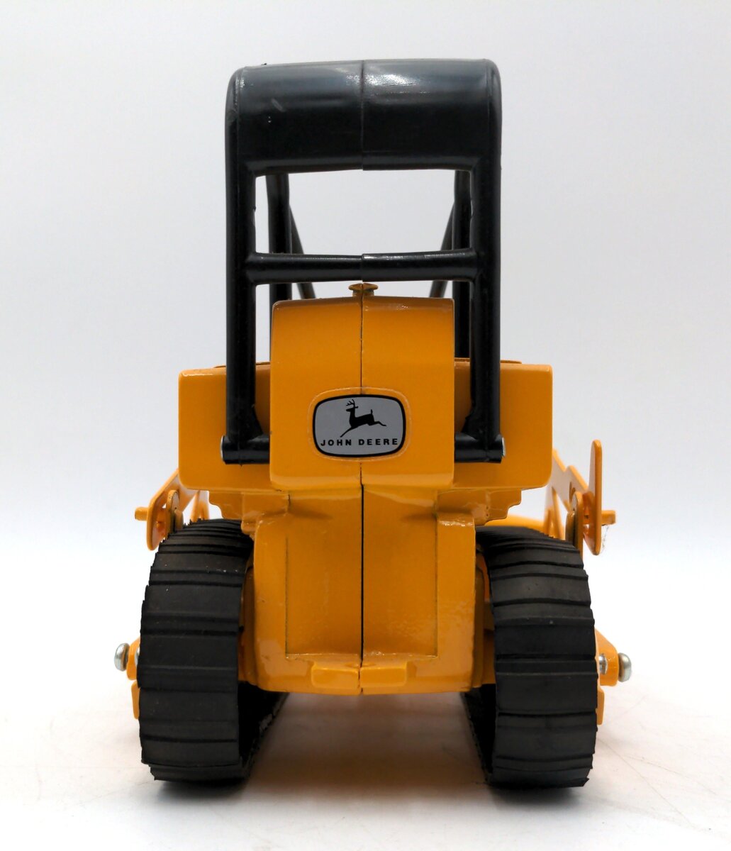 Ertl 521 1:16 Scale 