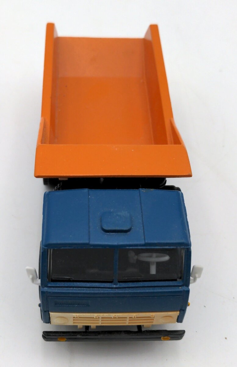 KamAZ 5511 1:43 Scale Soviet Dumo Truck Baukipper Camion Benne IXO KAMA3-5511 LN/Box