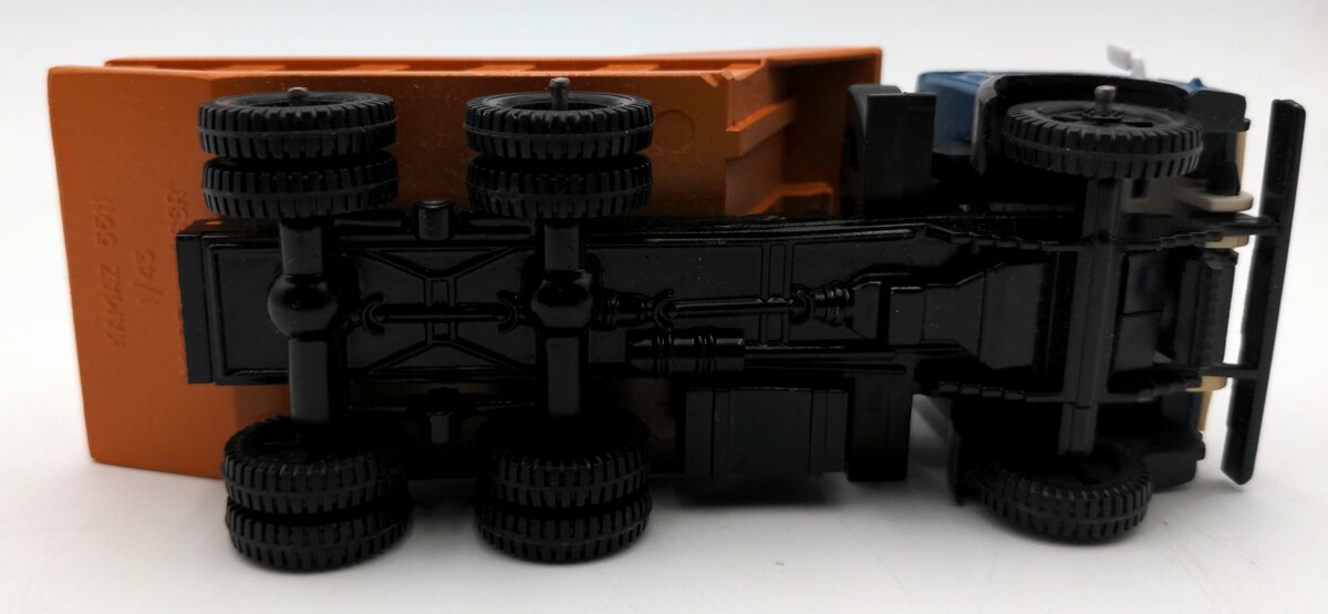 KamAZ 5511 1:43 Scale Soviet Dumo Truck Baukipper Camion Benne IXO KAMA3-5511 LN/Box