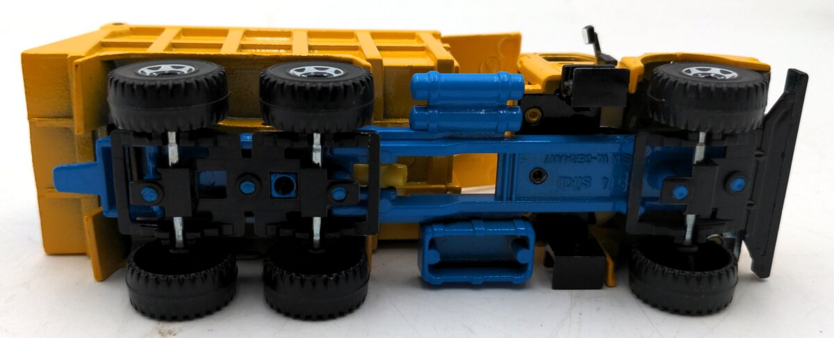 Siku 2514 1:50 Scale Diecast Volvo Dump Truck - Yellow NIB