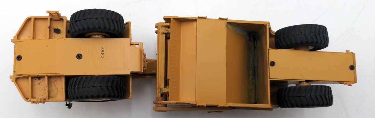 CCM 003 Brass Caterpillar 633E Scraper EX/Box