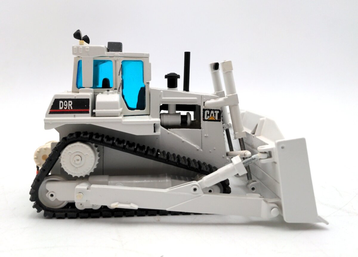 NZG 451 1:50 Scale CAT D9R Track-Type Tractor VG/Box
