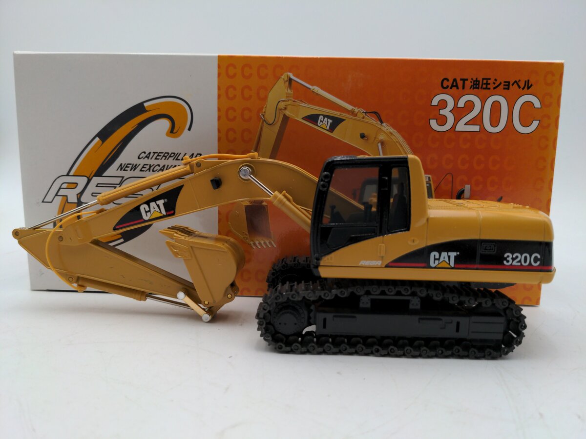 Caterpillar 320C 1:40 Scale Excavator EX/Box