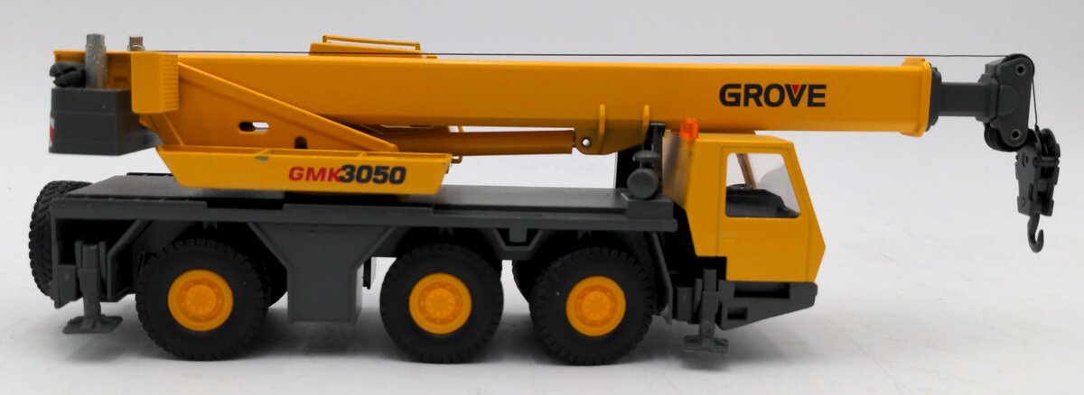 Conrad 2092/01 1:50 Scale Diecast GMK 3050 All Terrain Hydraulic Crane VG/Box