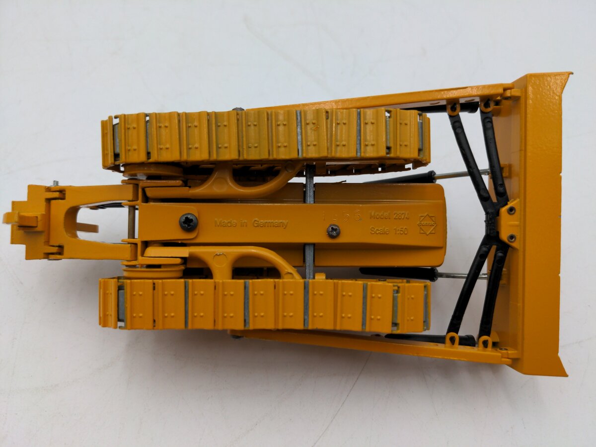 Conrad 2874 1:50 Caterpillar D9G Track-Type Tractor EX/Box