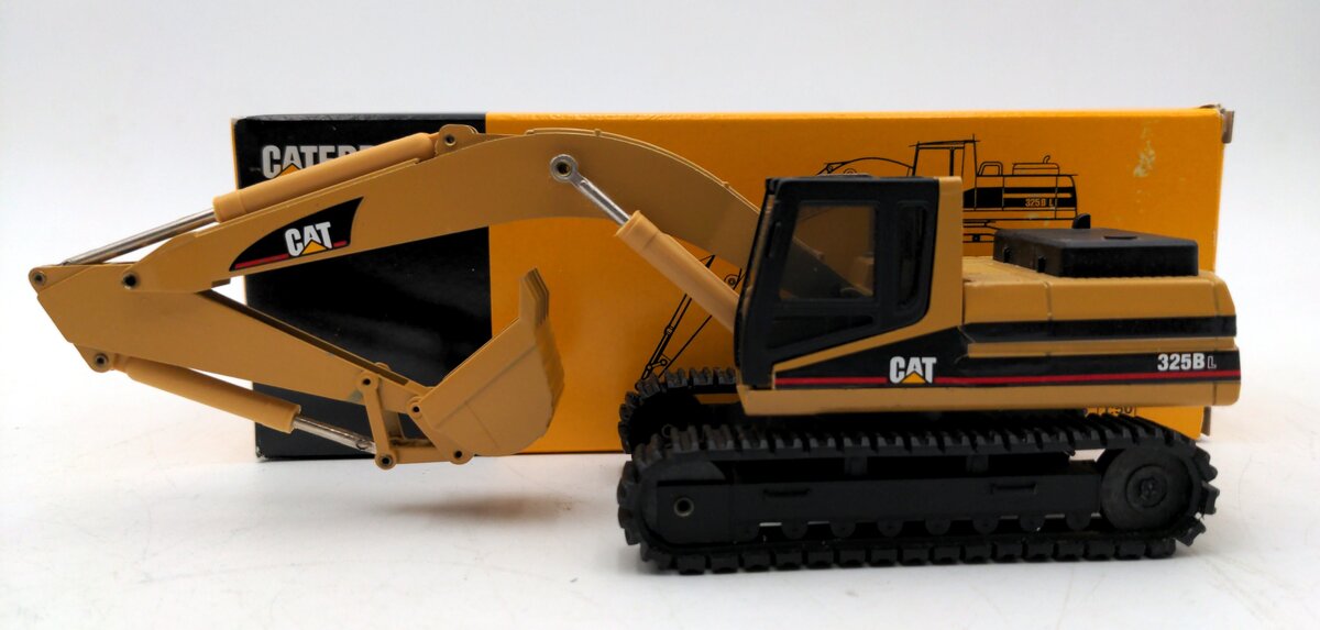NZG 367 1:50 Caterpillar 325B L Excavator EX/Box