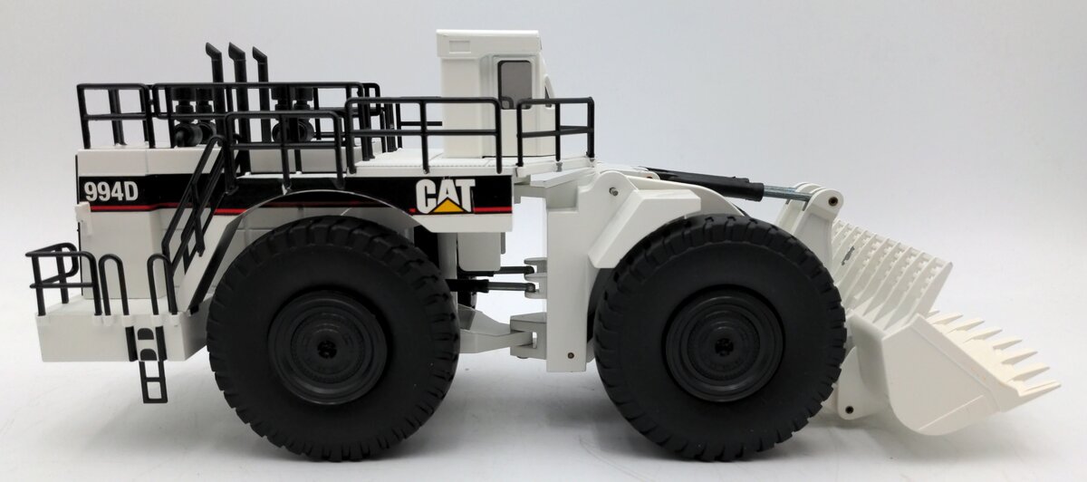 NZG 478 1:50 Scale CAT 994D Wheel Loader LN/Box