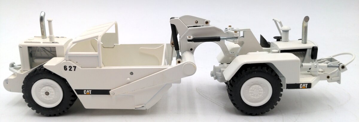 NZG 127 1:50 Scale Diecast Caterpillar 627 Push Pull Scraper- White EX/Box