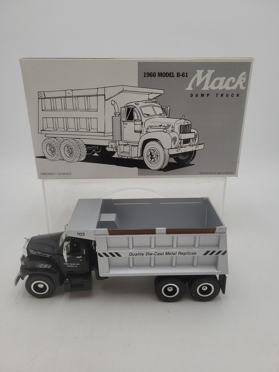 First Gear 19-0008 1:34 Scale 1960 Model B-61 Mack Dump Truck EX/Box