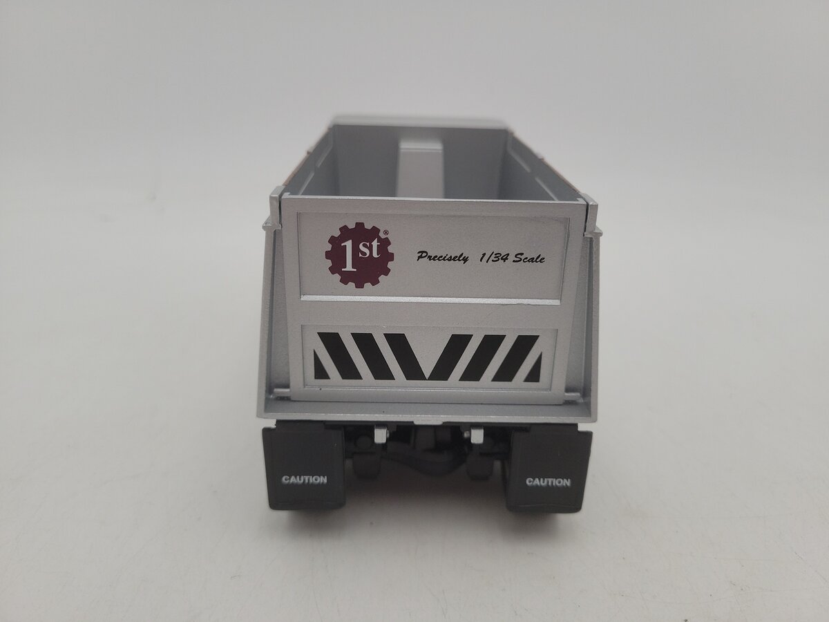 First Gear 19-0008 1:34 Scale 1960 Model B-61 Mack Dump Truck EX/Box