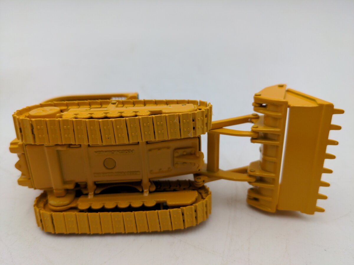 First Gear 50-3058 1:50 DC International Harvester 175C Crawler/Loader W/Driver VG/Box