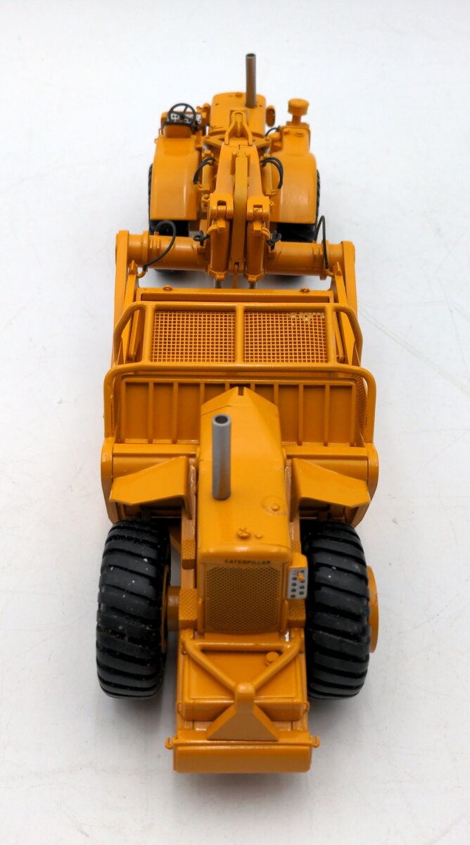 Black Rat Models 1:48 Scale Diecast Caterpillar 657 Scraper Push Pull VG