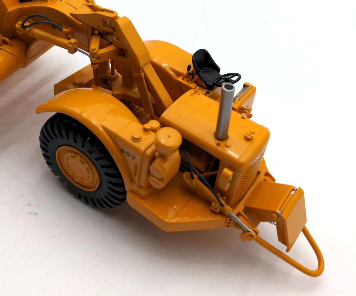 Black Rat Models 1:48 Scale Diecast Caterpillar 657 Scraper Push Pull VG