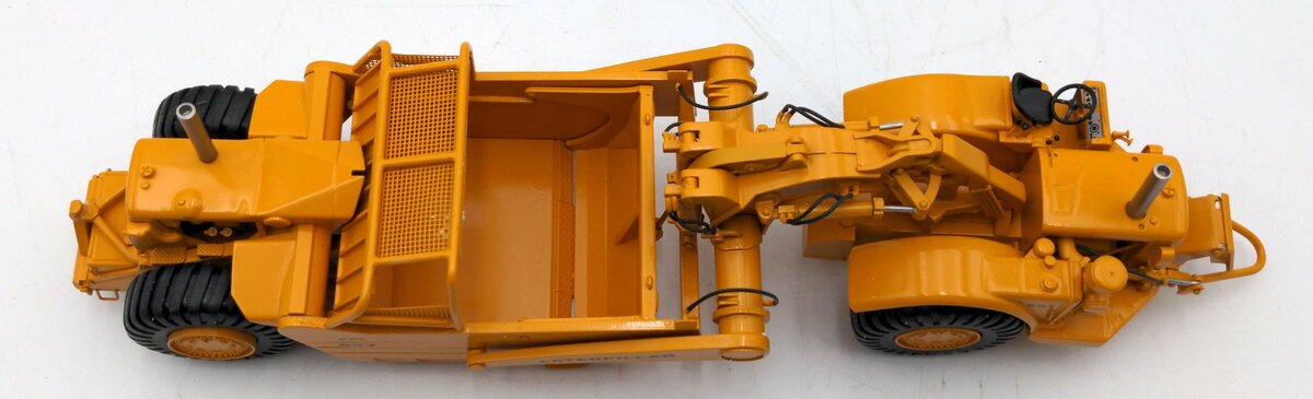 Black Rat Models 1:48 Scale Diecast Caterpillar 657 Scraper Push Pull VG