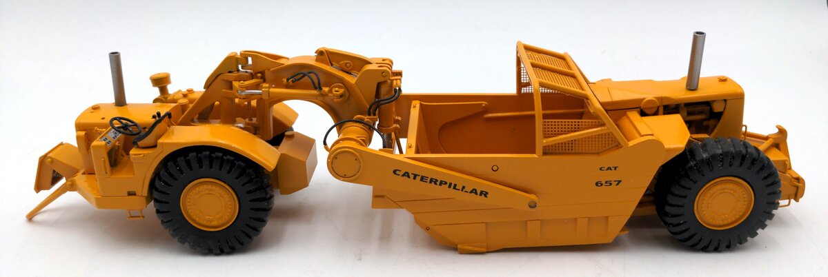 Black Rat Models 1:48 Scale Diecast Caterpillar 657 Scraper Push Pull VG