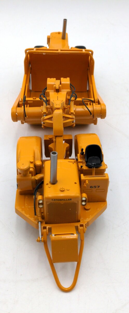 Black Rat Models 1:48 Scale Diecast Caterpillar 657 Scraper Push Pull VG