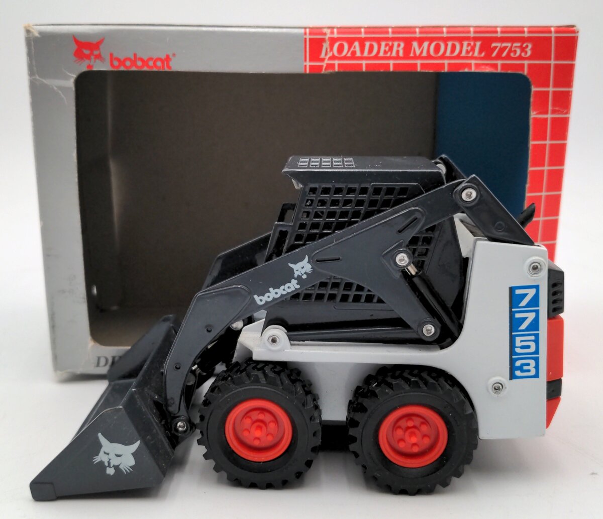Clover 7753 1:25 Scale Diecast Melroe Bobcat 7753 Skid Steer Loader NIB