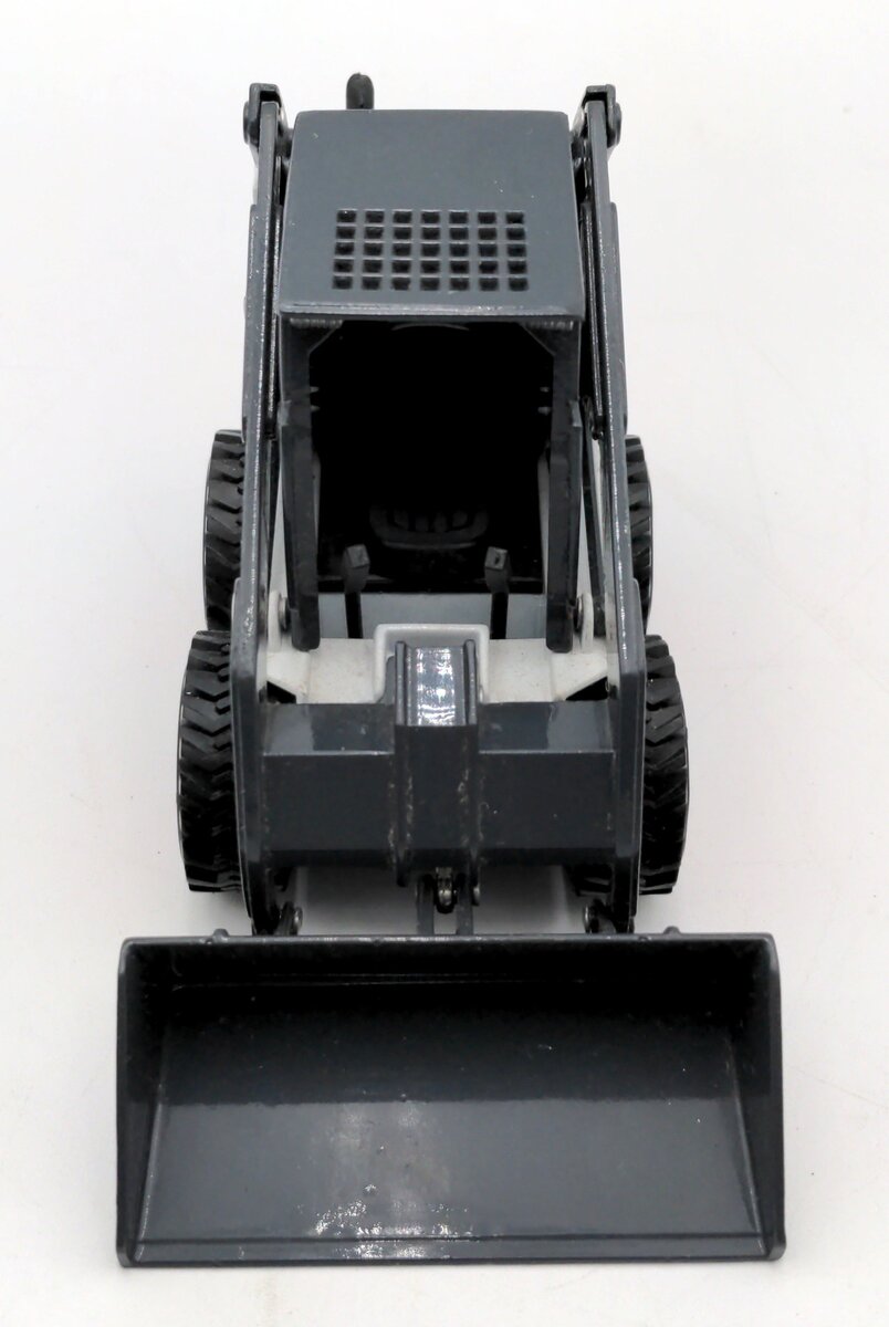 Clover 7753 1:25 Scale Diecast Melroe Bobcat 7753 Skid Steer Loader NIB