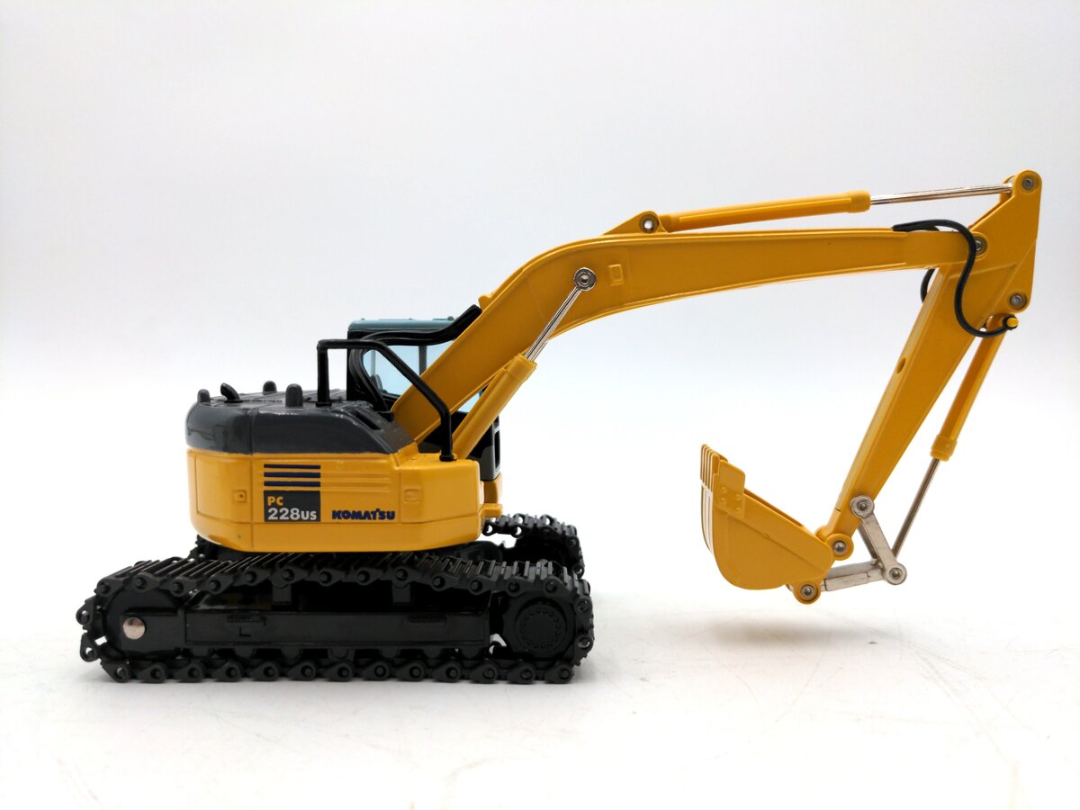 Komatsu PC228US 1:43 Scale Diecast Galeo Excavator. EX/Box