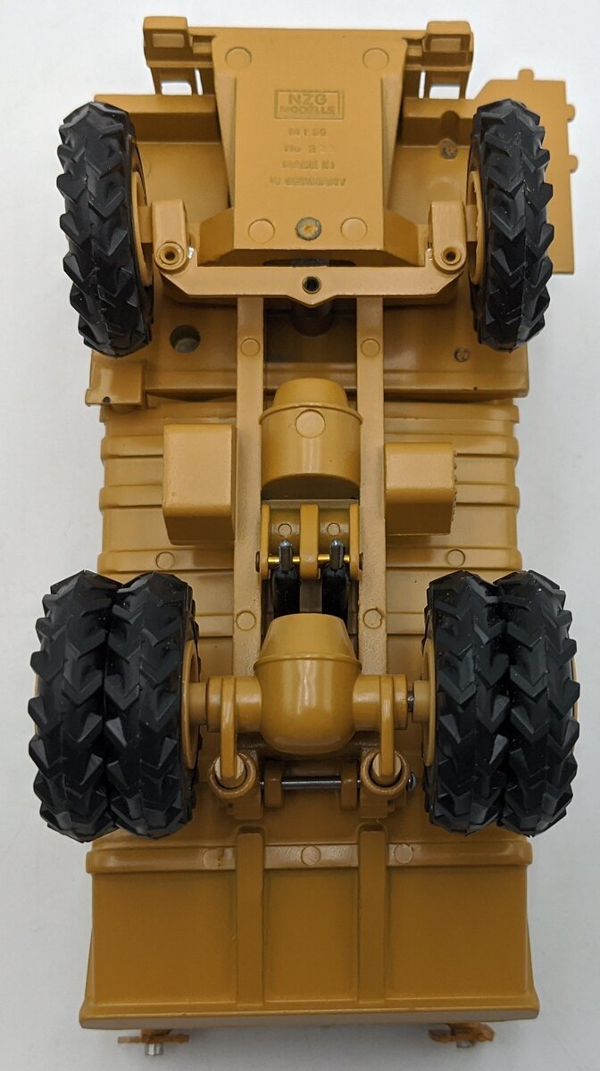 NZG 222 1:50 Custom Diecast 769C Caterpillar Dump Truck W/Water Tank VG/Box