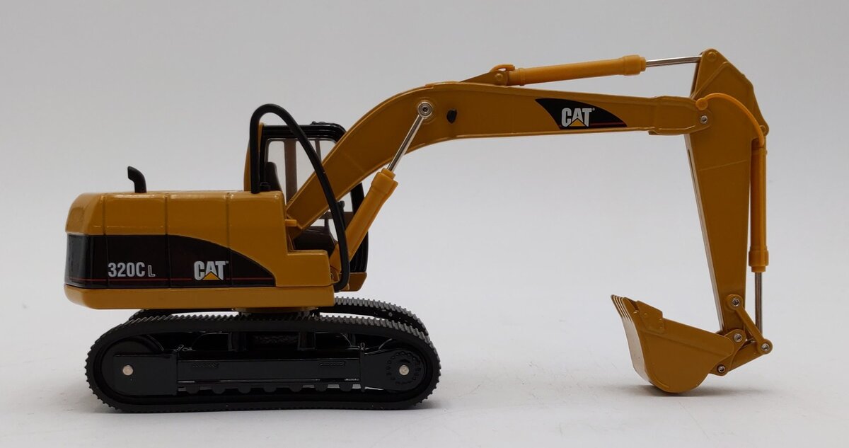 Norscot 55096 1:50 Die-Cast Caterpillar 320C L Excavator LN/Box
