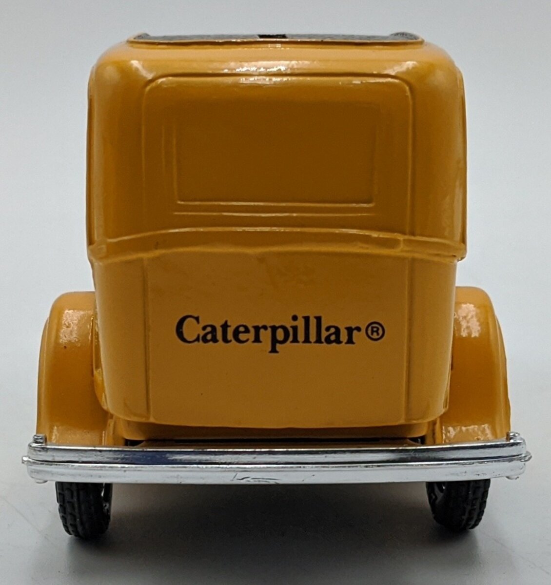 Ertl 2432 1:50 Diecast Caterpillar 1932 Ford Panel Coin Bank NIB