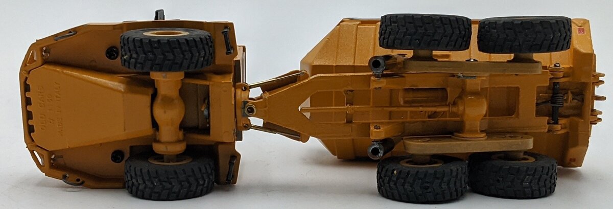 Old Cars 1:50 Diecast Komatsu HA250 Articulated Dump Truck VG/Box