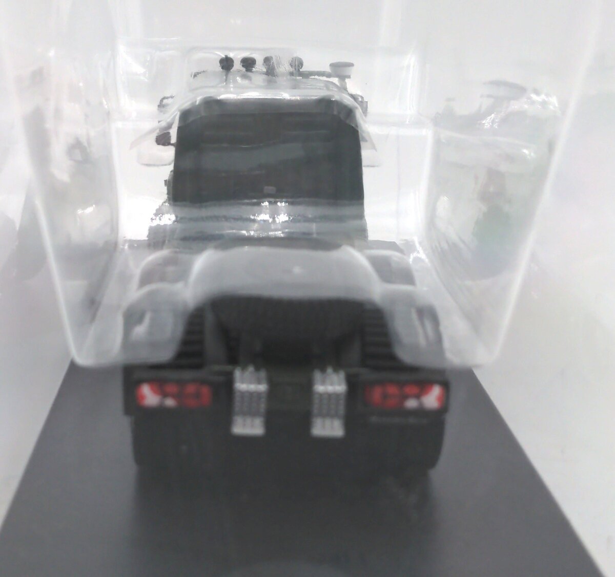 IMC 32-0088 1:50 Scale Mercedes Zetros Duak Cao 6x6 Tractor NIB
