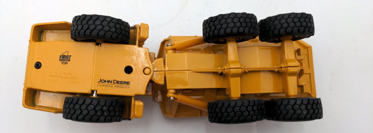 Ertl 15701 1:50 Scale Diecast John Deer 400D Dump Truck VG/Box