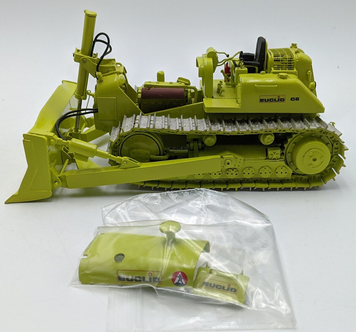 Sherwood Models 1:50 Custom Diecast Euclid C6 Dozer VG