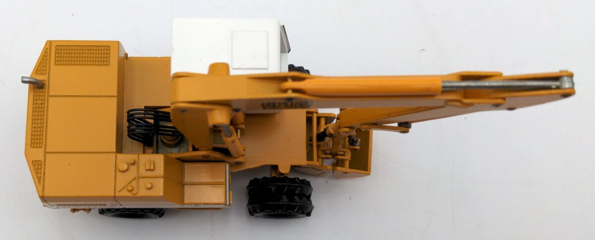 Conrad 2822 1:50 Scale Diecast Liebherr 912 Excavator w/Clam Bucket NIB