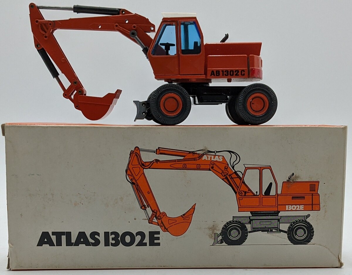 Conrad 2901 1:50 Diecast Atlas AB1302 Wheeled Excavator NIB