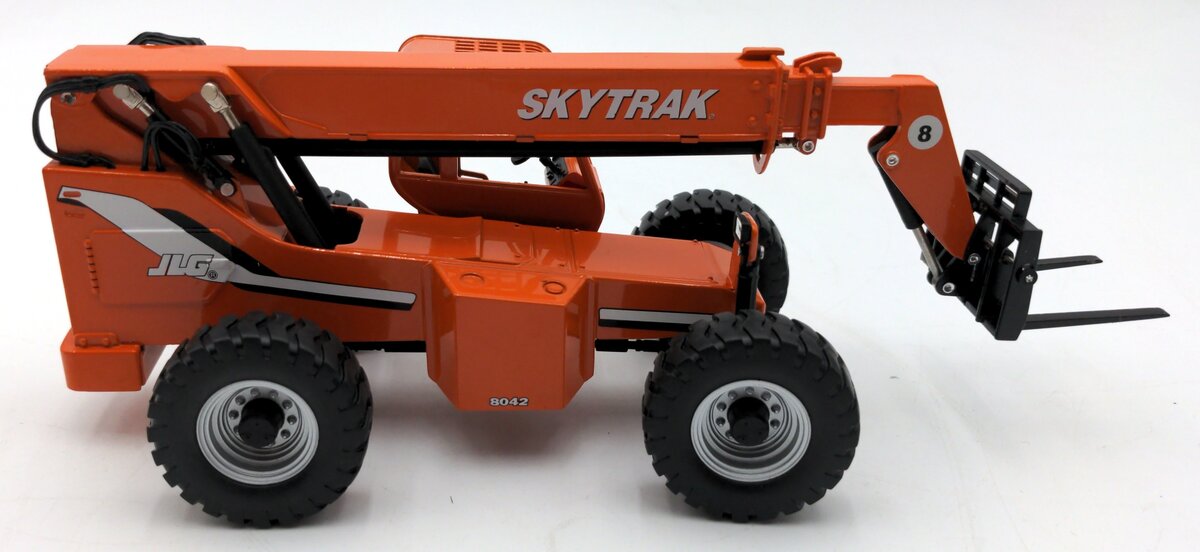 JLG 8042 1:32 Scale Diecast Telehandler VG/Box