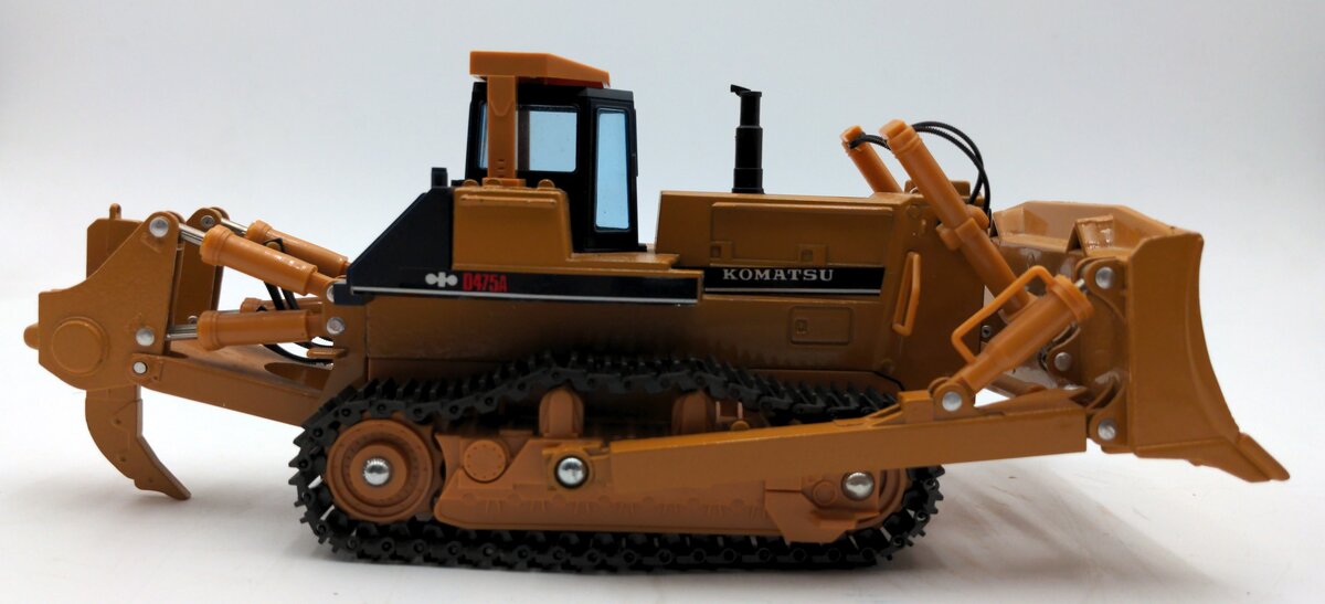 Shinsei 617 1:50 Scale Diecast Komatsu D475A Bulldozer NIB
