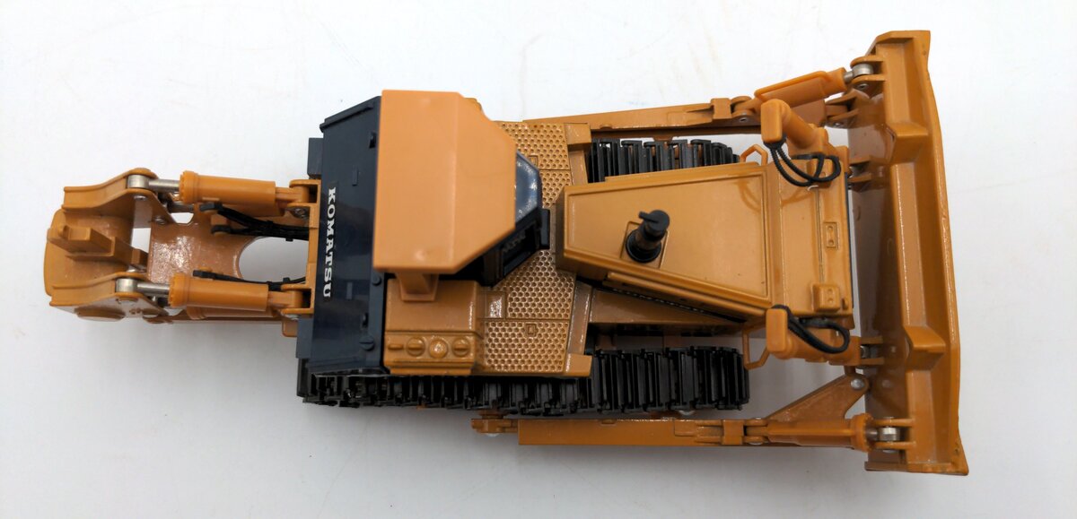 Shinsei 617 1:50 Scale Diecast Komatsu D475A Bulldozer NIB