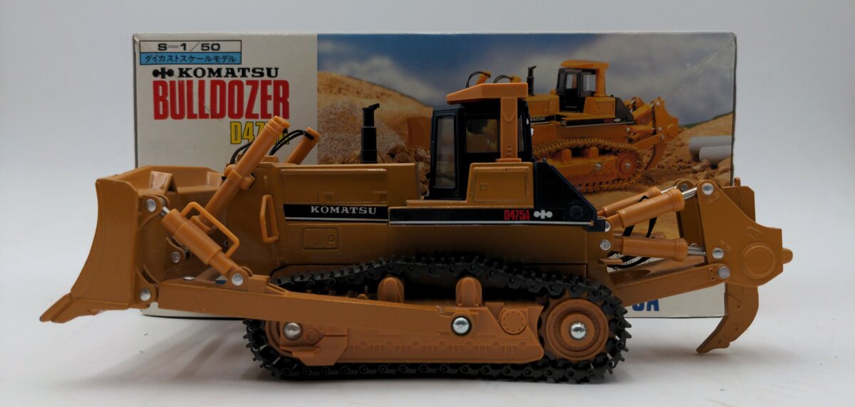 Shinsei 617 1:50 Scale Diecast Komatsu D475A Bulldozer NIB