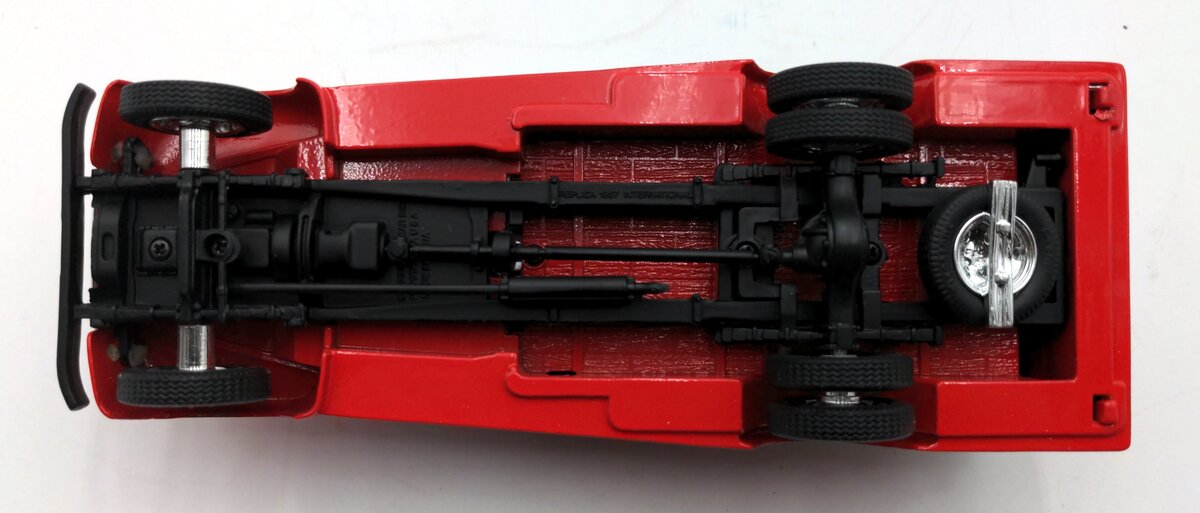 First Gear 19-1304 1:34 Scale Diecast 1957 International R-190 Fire Truck NIB