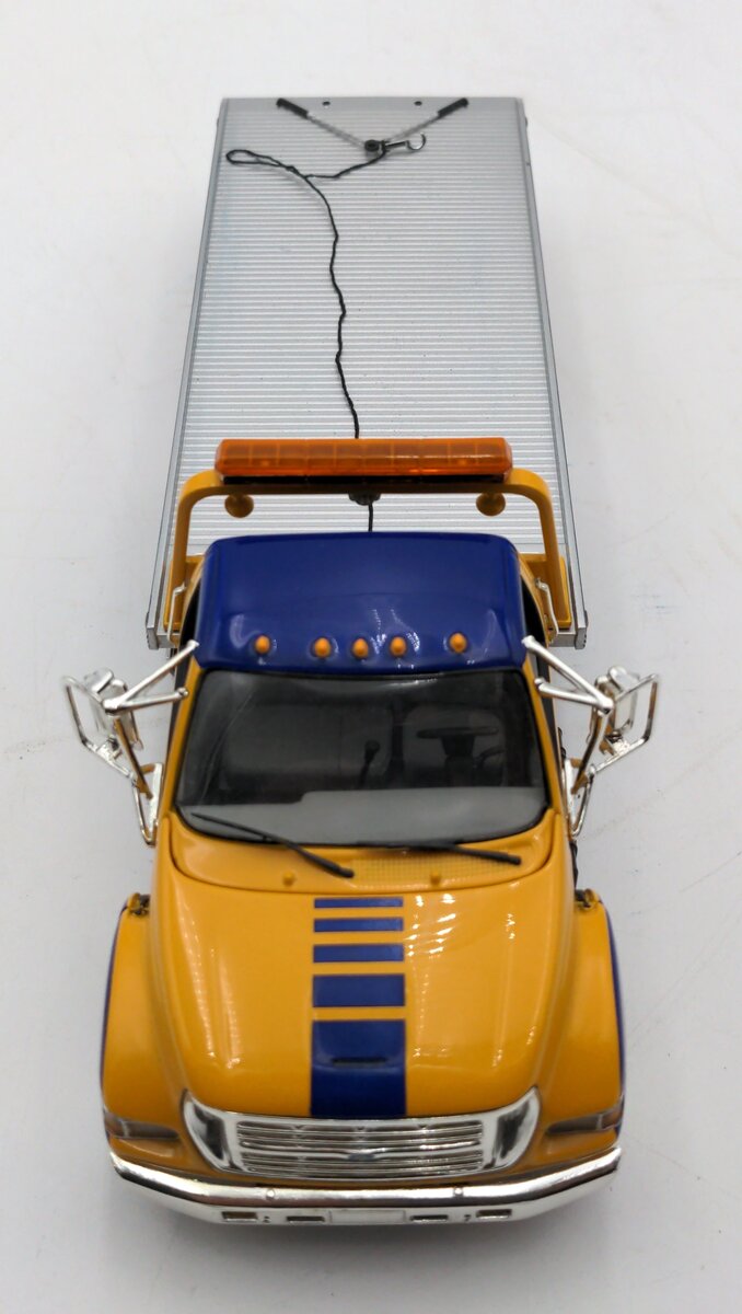 First Gear 19-3253 1:34 Scale Diecast Ford F650 w/ Komatsu Equipment Hauler Bed NIB