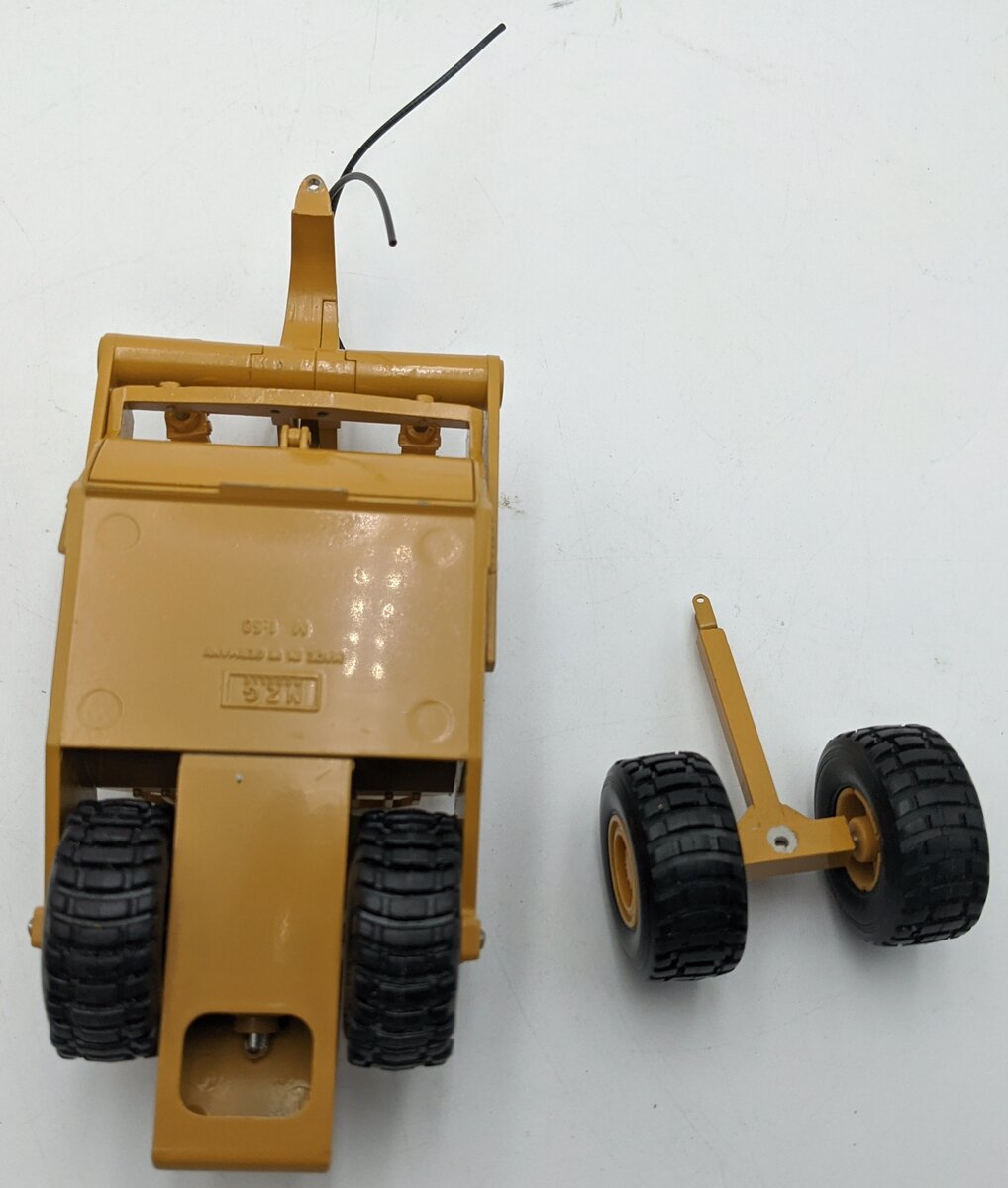 NZG 122 1:50 Diecast Caterpillar 621 Scraper (Scraper Only) VG/Box