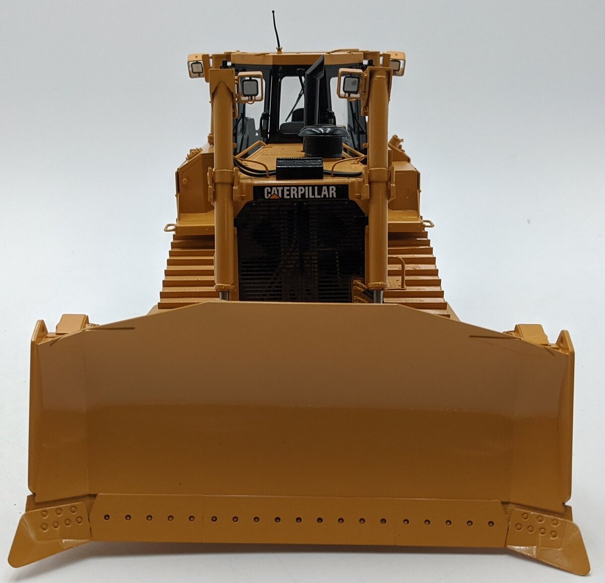 CCM 1:24 Brass Caterpillar D8T Bulldozer NIB