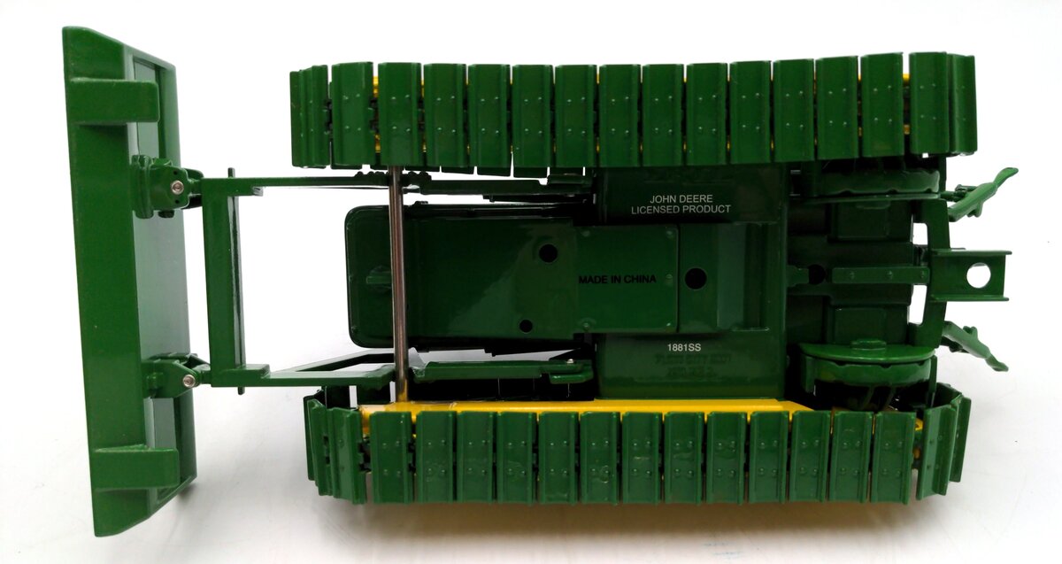 Ertl 15384 1:16 Scale Diecast John Deere 1010 Crawler w/ Blade Plow City NIB
