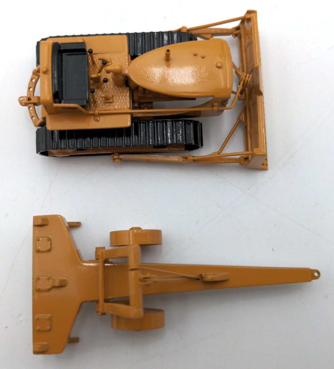 CCM 126 1:87 Scale Brass Caterpillar D7 Dozer w/ Tow Ripper NIB