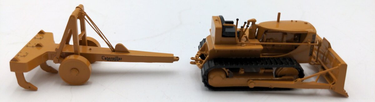 CCM 126 1:87 Scale Brass Caterpillar D7 Dozer w/ Tow Ripper NIB