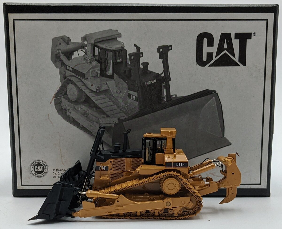 CCM D11 1:87 Scale BRASS Caterpillar D11CD Track Type Tractor NIB