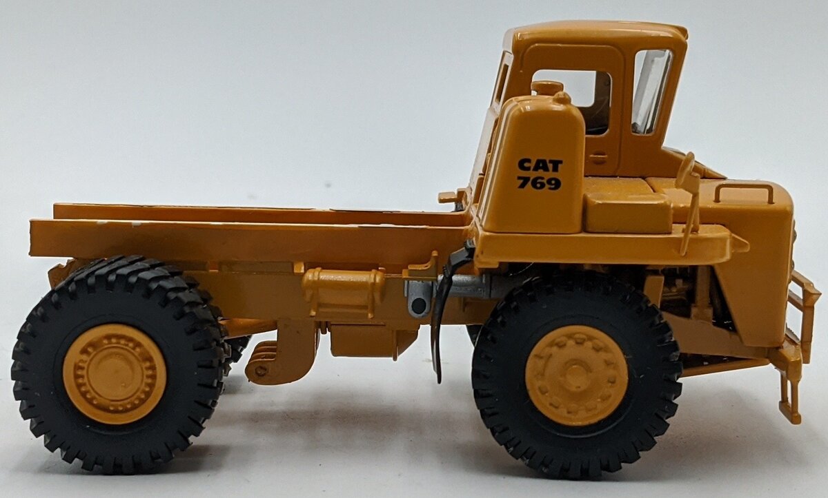 Custom Built 1:50 Diecast Caterpillar 769 Water Truck