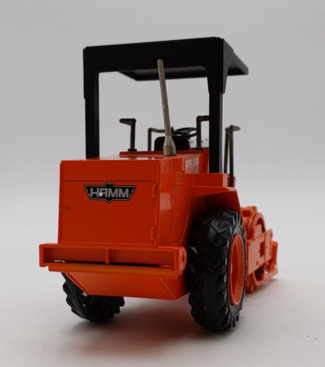 NZG Modelle 1:24 Scale Diecast 343 Roller Conveyor Hamm 2210-SSD LN/Box