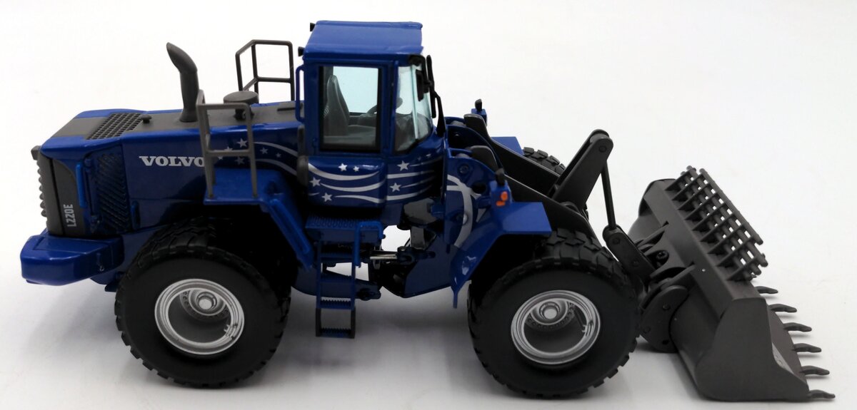 Motorart 13151 1:50 Scale Diecast Volvo L220E Wheel Loader - Blue NIB